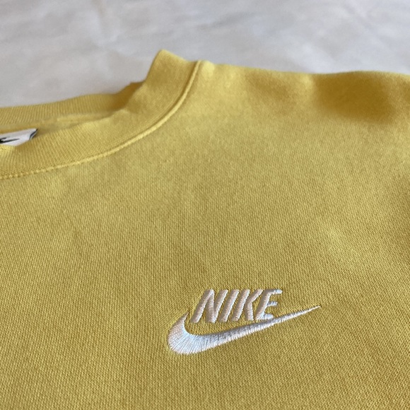 Nike Club Crew Neck Sweatshirt - XS Yellow - Picture 5 of 7